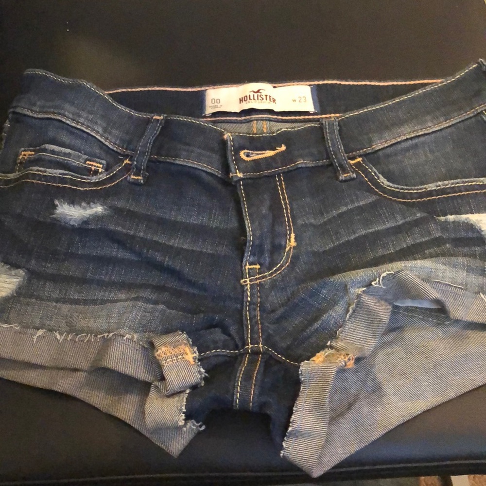 Hollister denim shorts size 00/23